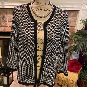 Chico’s open front top